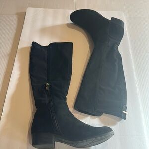 Liz Claiborne heeled black zippered boots textile upper stretchy back part